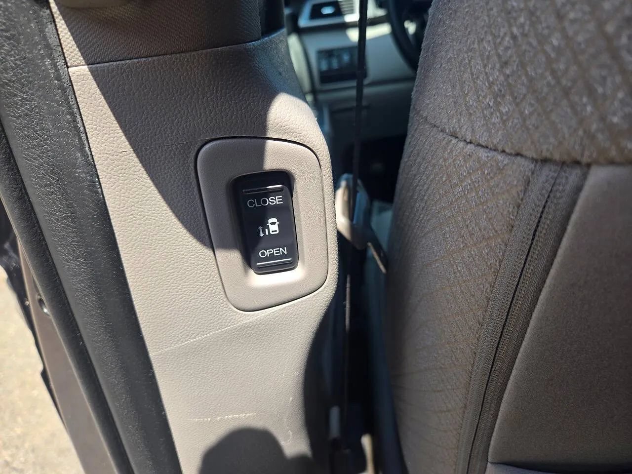 Used 2017 Honda Odyssey EX image 38