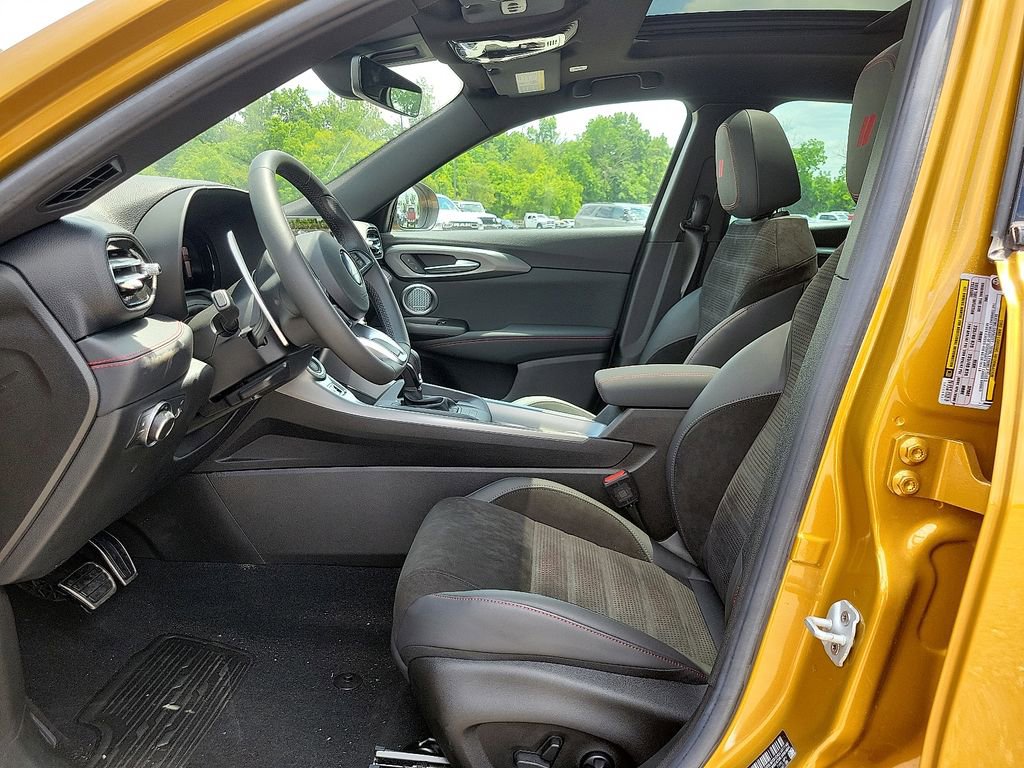 Used 2024 Dodge Hornet R/T Plus image 9