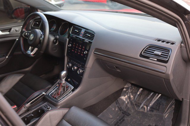 Used 2018 Volkswagen GTI SE w/ SE Leather Package FWD image 40