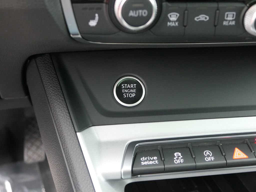 Used 2024 Audi Q3 2.0T Premium AWD/4WD image 22