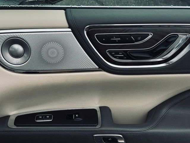 Used 2020 Lincoln Continental Reserve w/ Luxury Package image 21