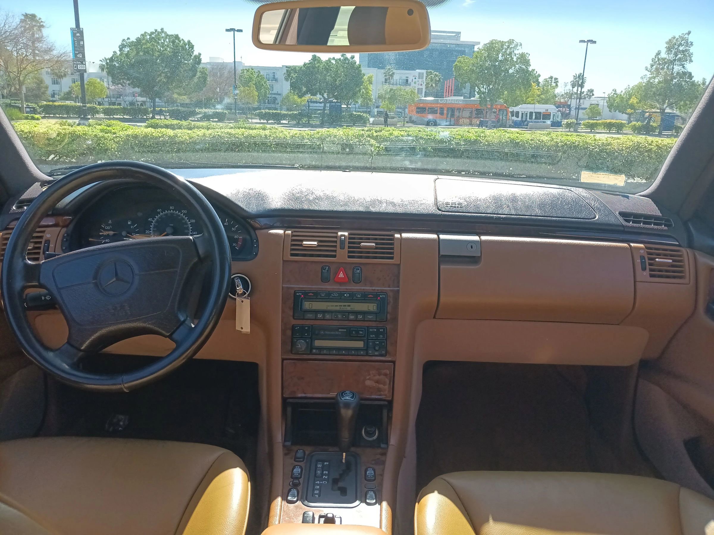 Used 1998 Mercedes-Benz E 320 Sedan image 16