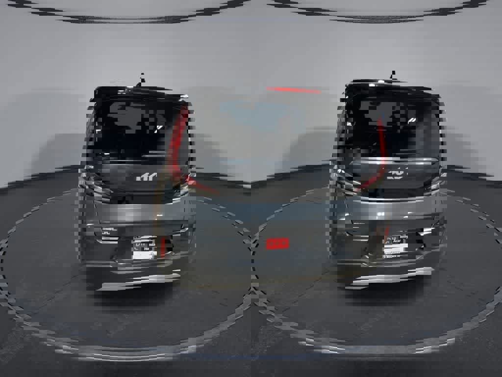 Used 2023 Kia Soul LX w/ LX Technology Package image 7