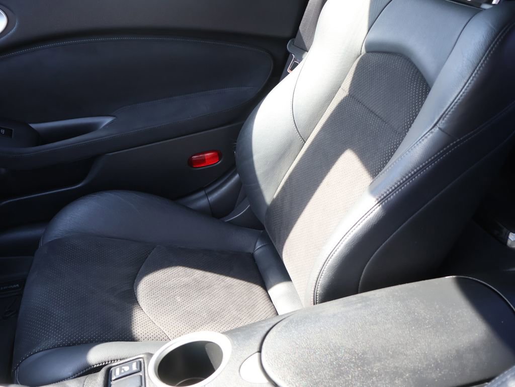 Used 2010 Nissan 370Z Touring image 14