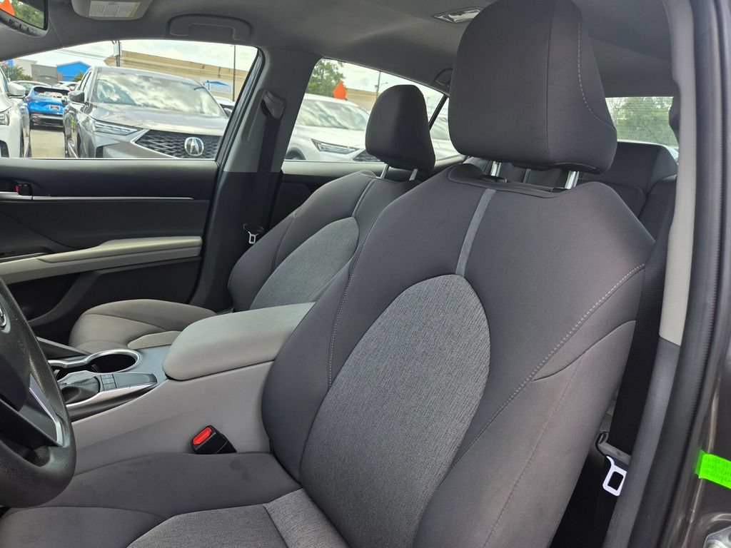 Used 2024 Toyota Camry LE w/ Convenience Package FWD image 10