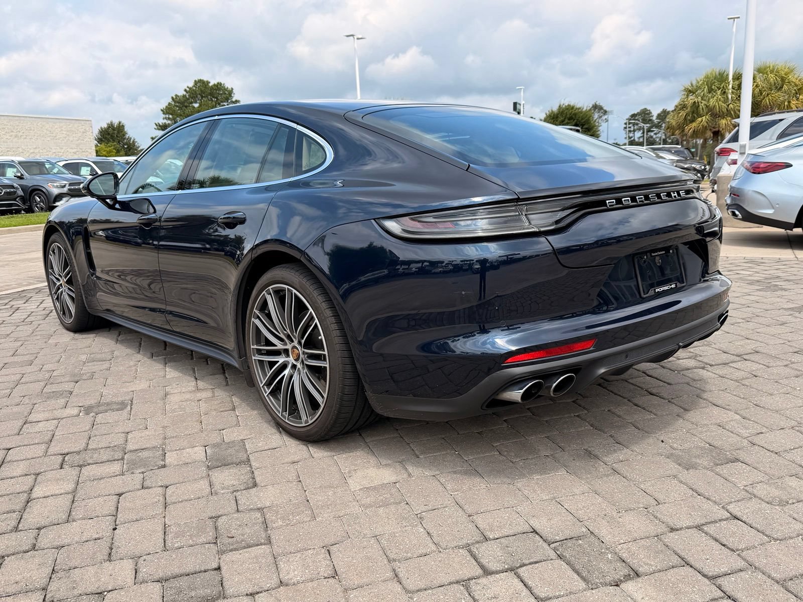 Used 2023 Porsche Panamera 4 Platinum Edition AWD/4WD image 11