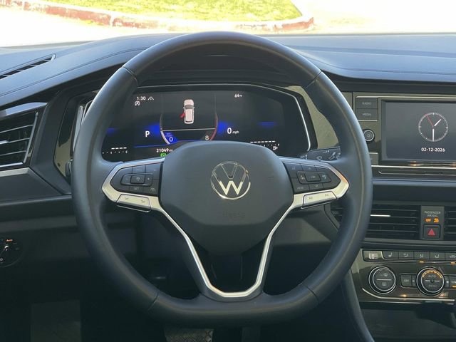 Used 2024 Volkswagen Jetta SE image 7