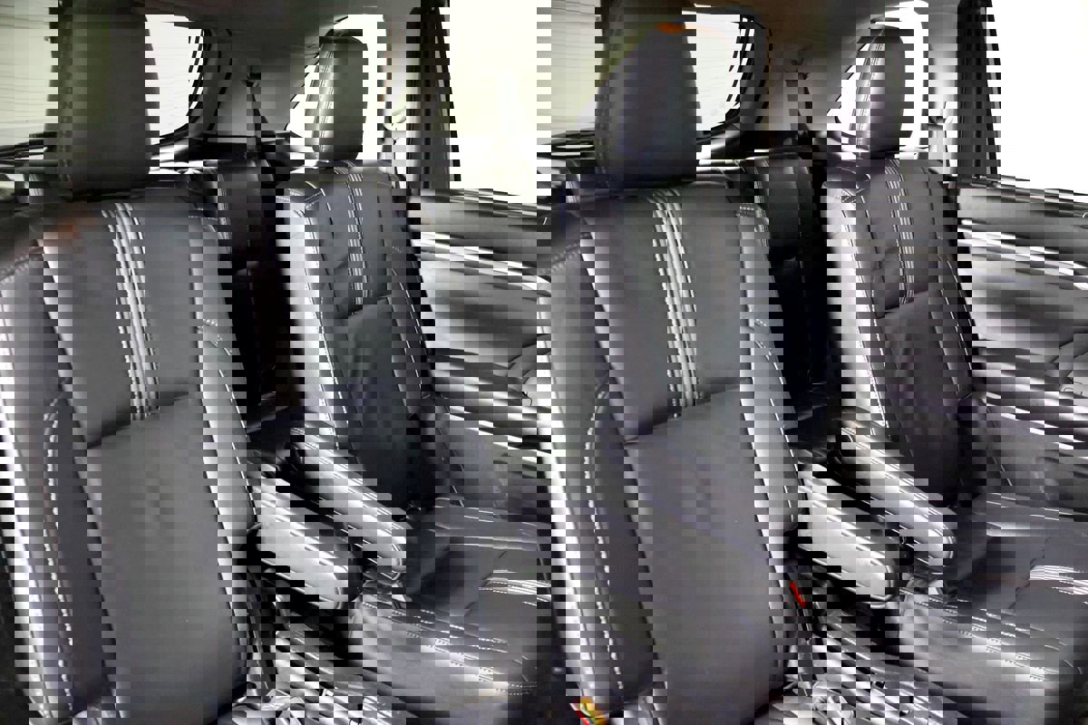 Used 2018 Toyota Highlander SE image 41