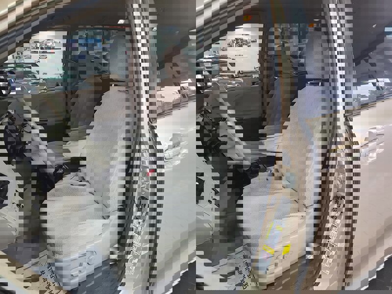 Used 2014 Toyota Sienna LE image 10