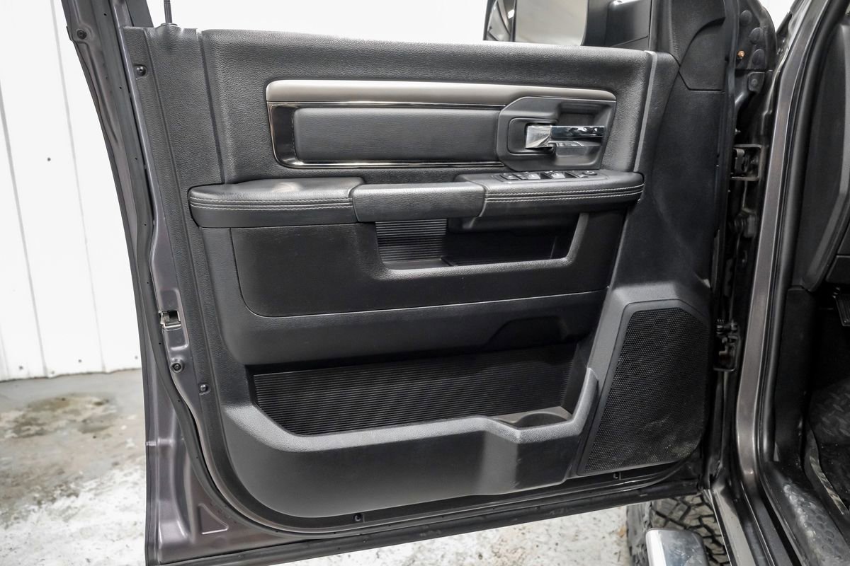 Used 2018 RAM 2500 Big Horn w/ Sport Appearance Group image 40