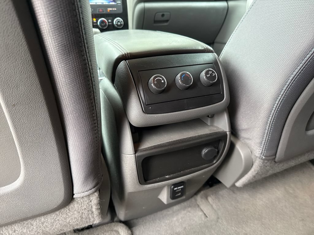 Used 2015 Chevrolet Traverse LT FWD image 21