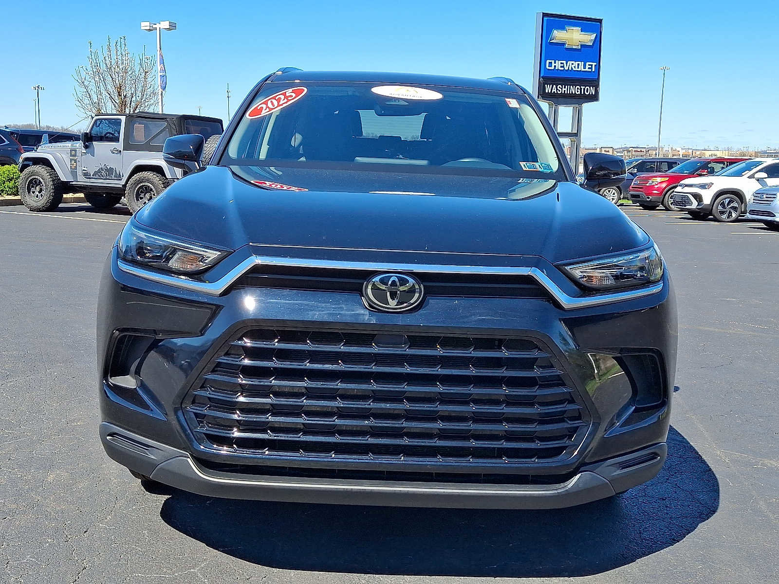 Used 2025 Toyota Grand Highlander AWD video 2