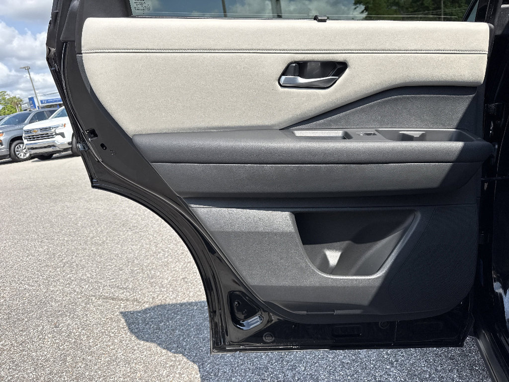 Used 2024 Nissan Pathfinder SL w/ SL Premium Package FWD image 37