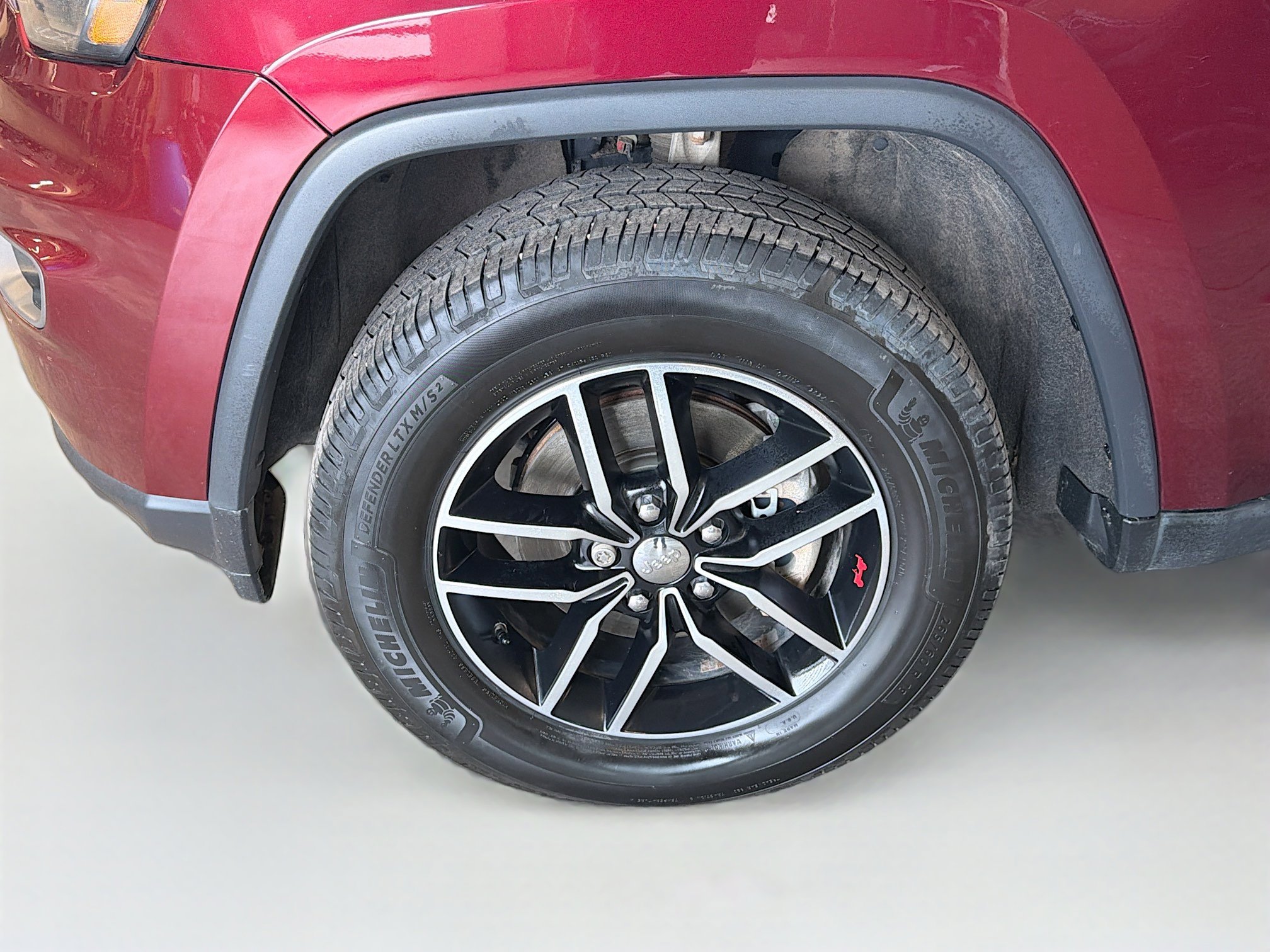 Used 2017 Jeep Grand Cherokee Trailhawk AWD/4WD image 11