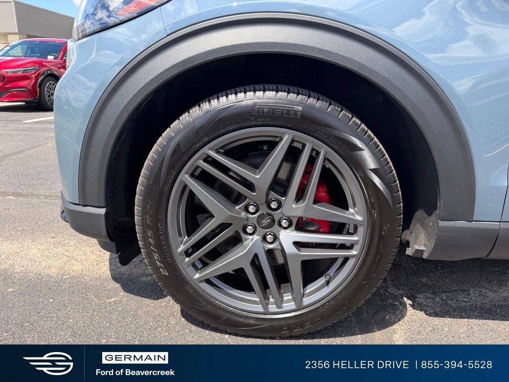 Used 2025 Ford Explorer ST w/ Sun And Sound Package AWD/4WD image 11