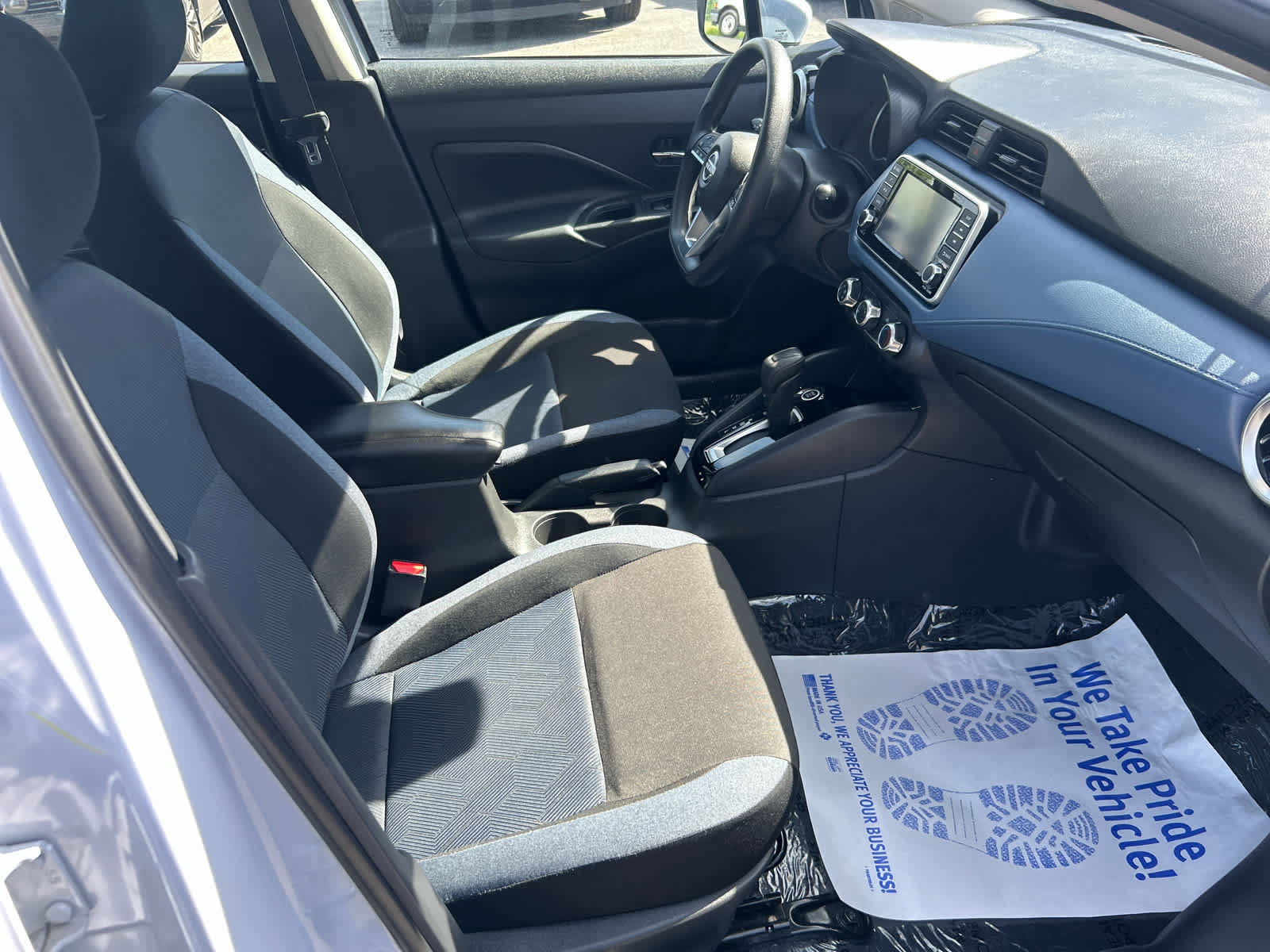Used 2025 Nissan Versa SV w/ Trunk Package FWD image 24