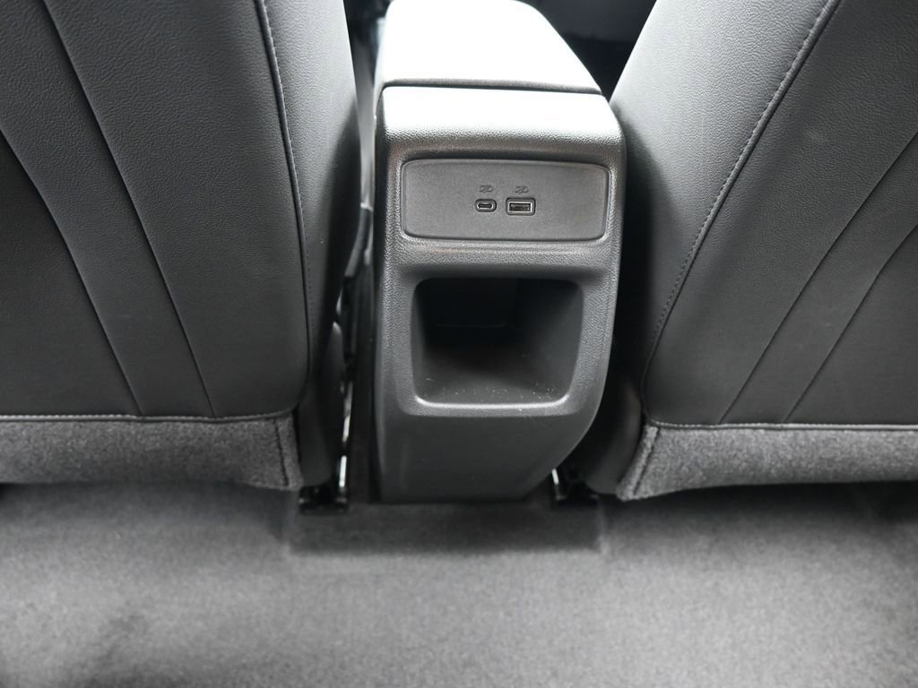 Used 2025 Chevrolet Trax LT w/ LT Convenience Package image 37