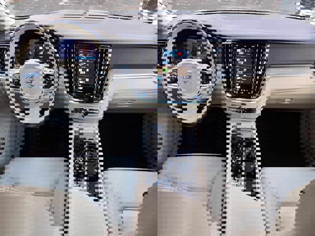 Used 2024 Volvo S60 B5 Plus image 37