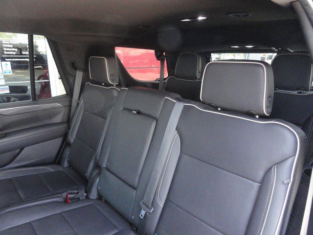 Used 2023 GMC Yukon SLT w/ Max Trailering Package AWD/4WD image 12