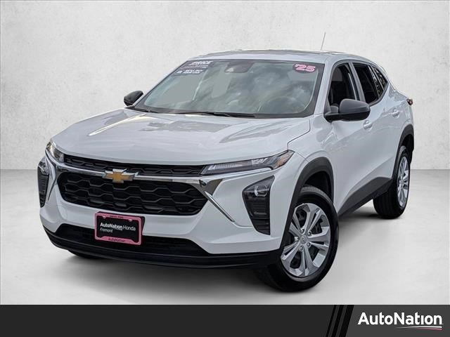 Used 2025 Chevrolet Trax LS video 1