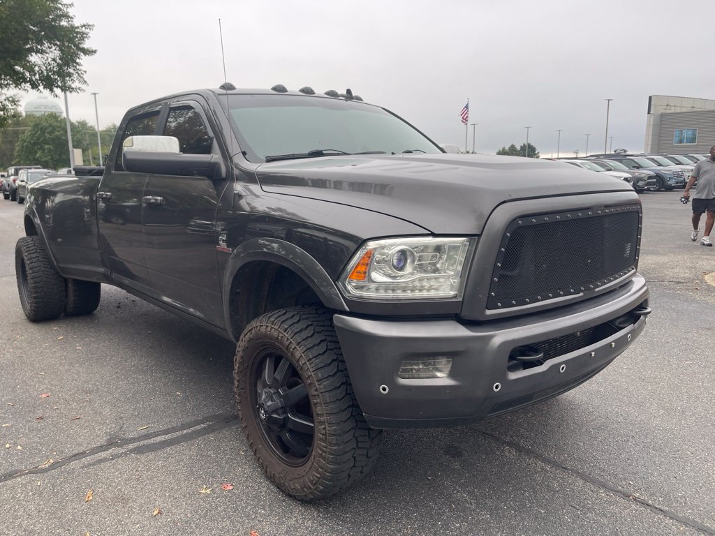 Used 2017 RAM 3500 Laramie AWD/4WD image 2