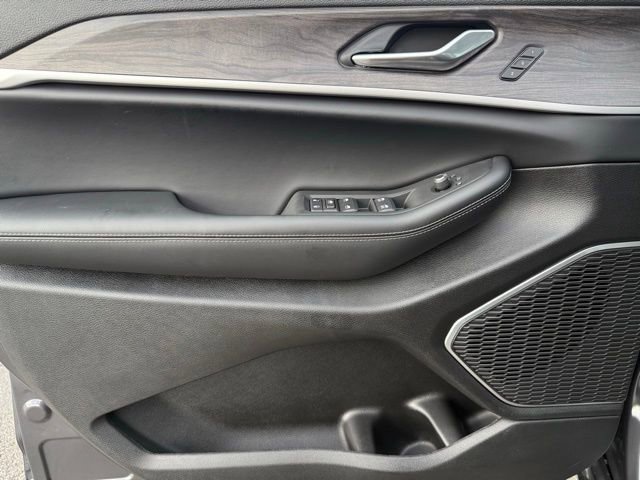 New 2025 Jeep Grand Cherokee Limited w/ Luxury Tech Group II image 9