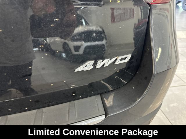Used 2024 Ford Explorer Limited w/ Equipment Group 301A AWD/4WD image 6