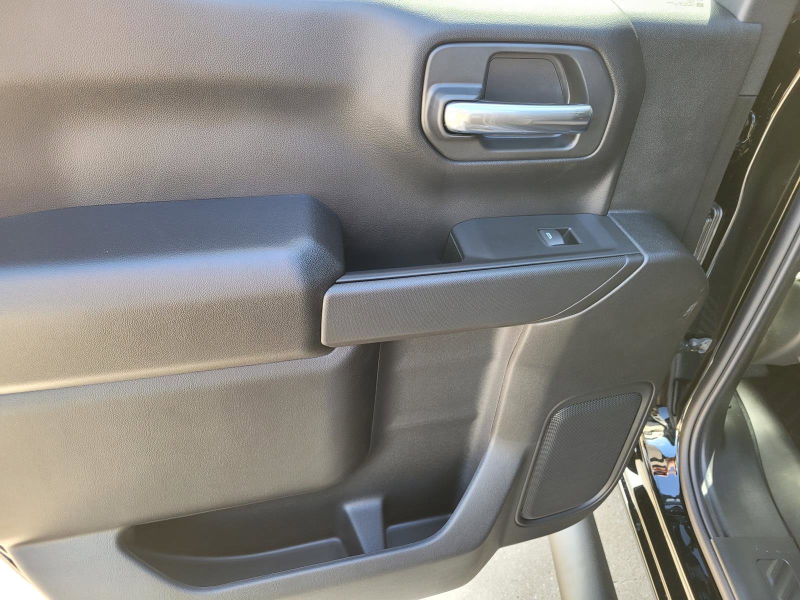 New 2026 Chevrolet Silverado 1500 Custom w/ Turbomax Blackout Package RWD image 7