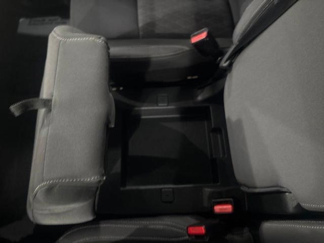 Used 2022 Nissan Titan SV AWD/4WD image 26