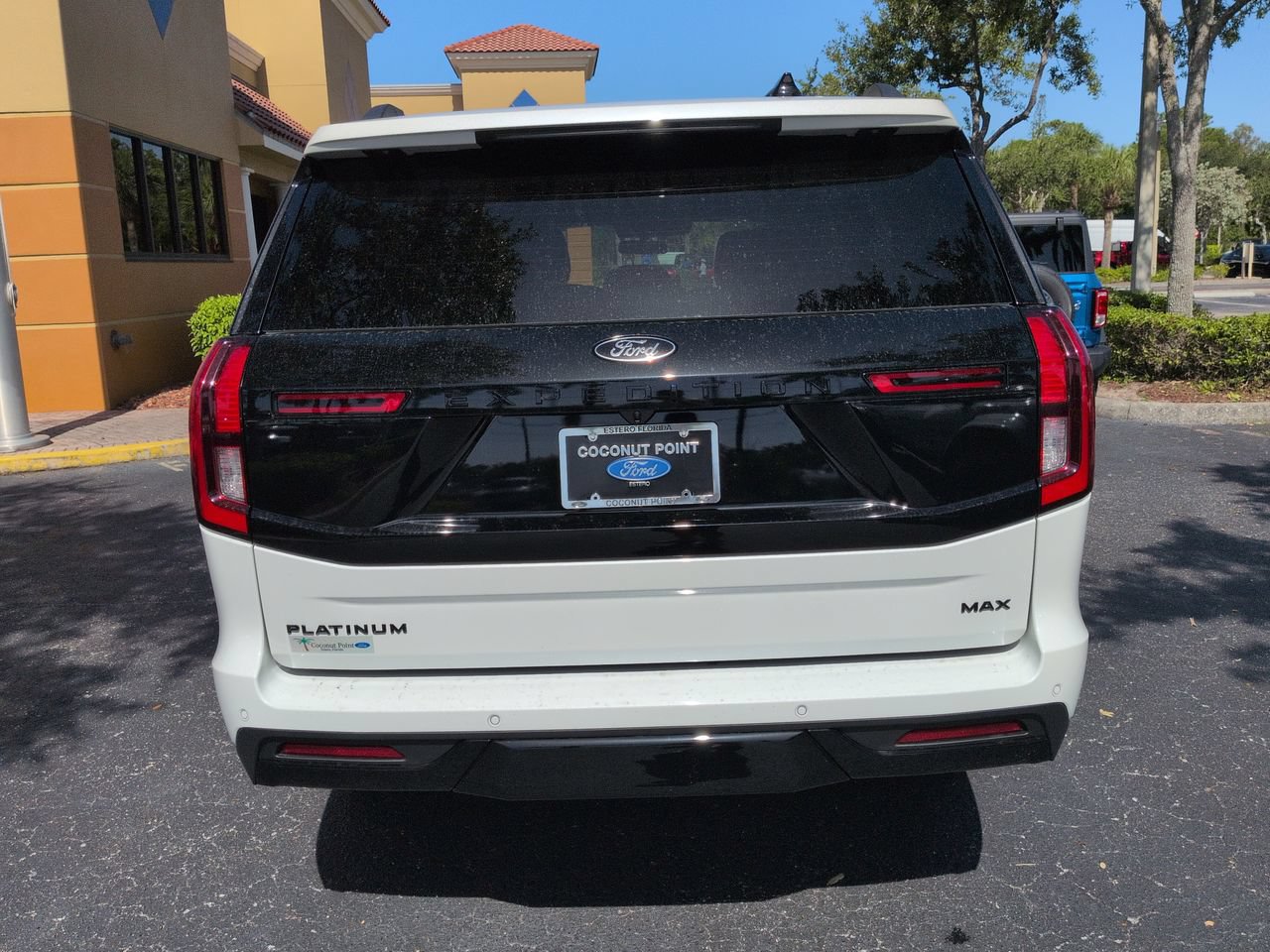 New 2026 Ford Expedition Max Platinum w/ Stealth Appearance Package AWD/4WD image 5
