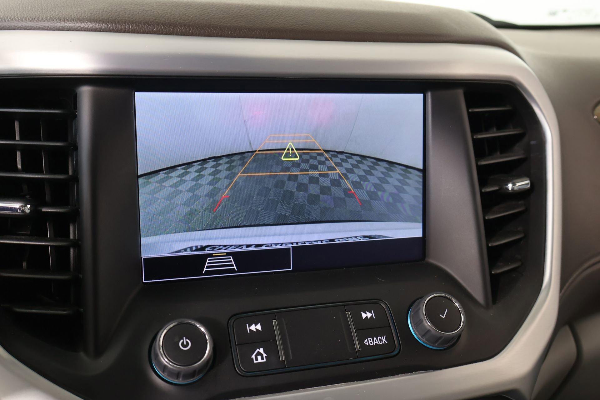Used 2023 GMC Acadia SLE AWD/4WD image 6