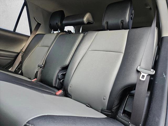 Used 2018 Toyota 4Runner SR5 Premium image 16