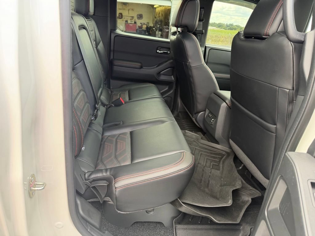 Used 2025 Nissan Frontier PRO-4X w/ Pro Premium Package AWD/4WD image 33