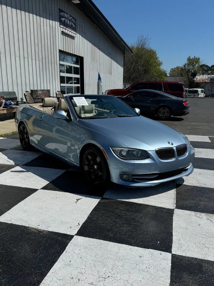 Used 2013 BMW 335i Convertible w/ Premium Pkg image 4