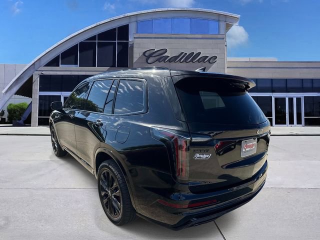 Used 2023 Cadillac XT6 Sport w/ LPO, ONYX Package image 6
