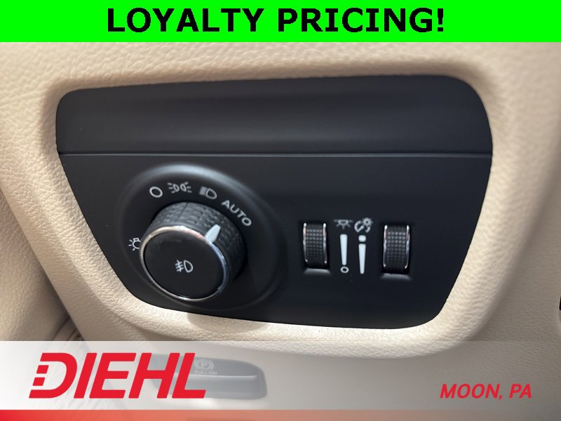 New 2025 Jeep Grand Cherokee Limited image 25