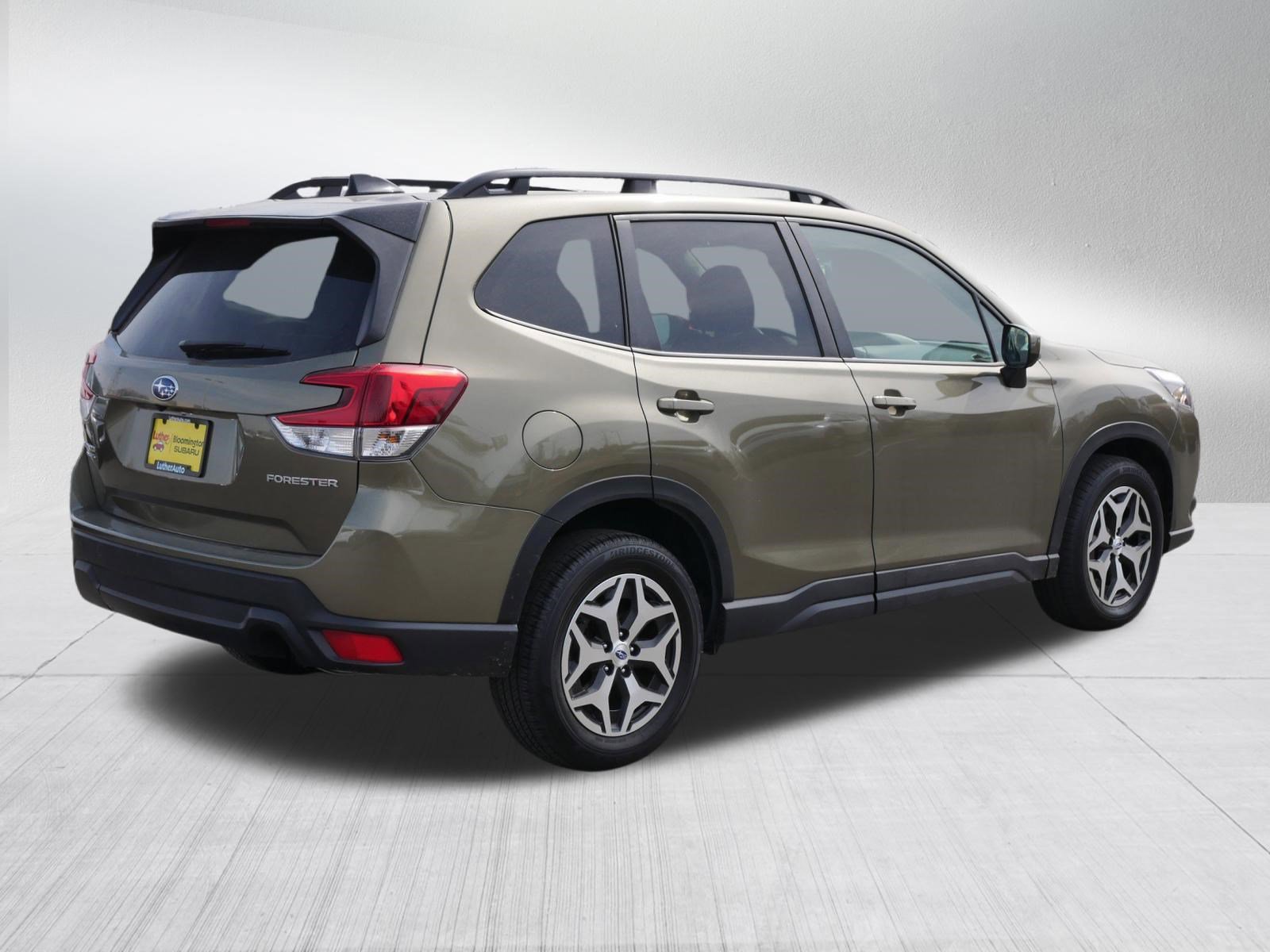 Used 2024 Subaru Forester Premium image 7
