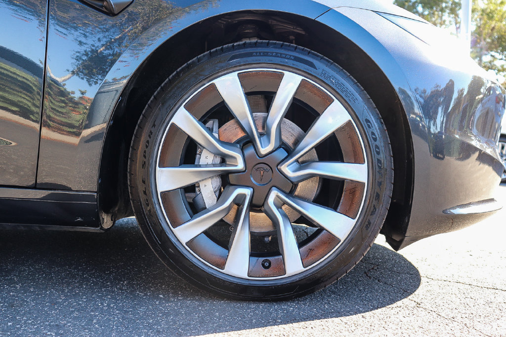 Used 2024 Tesla Model 3 Standard Range RWD image 9