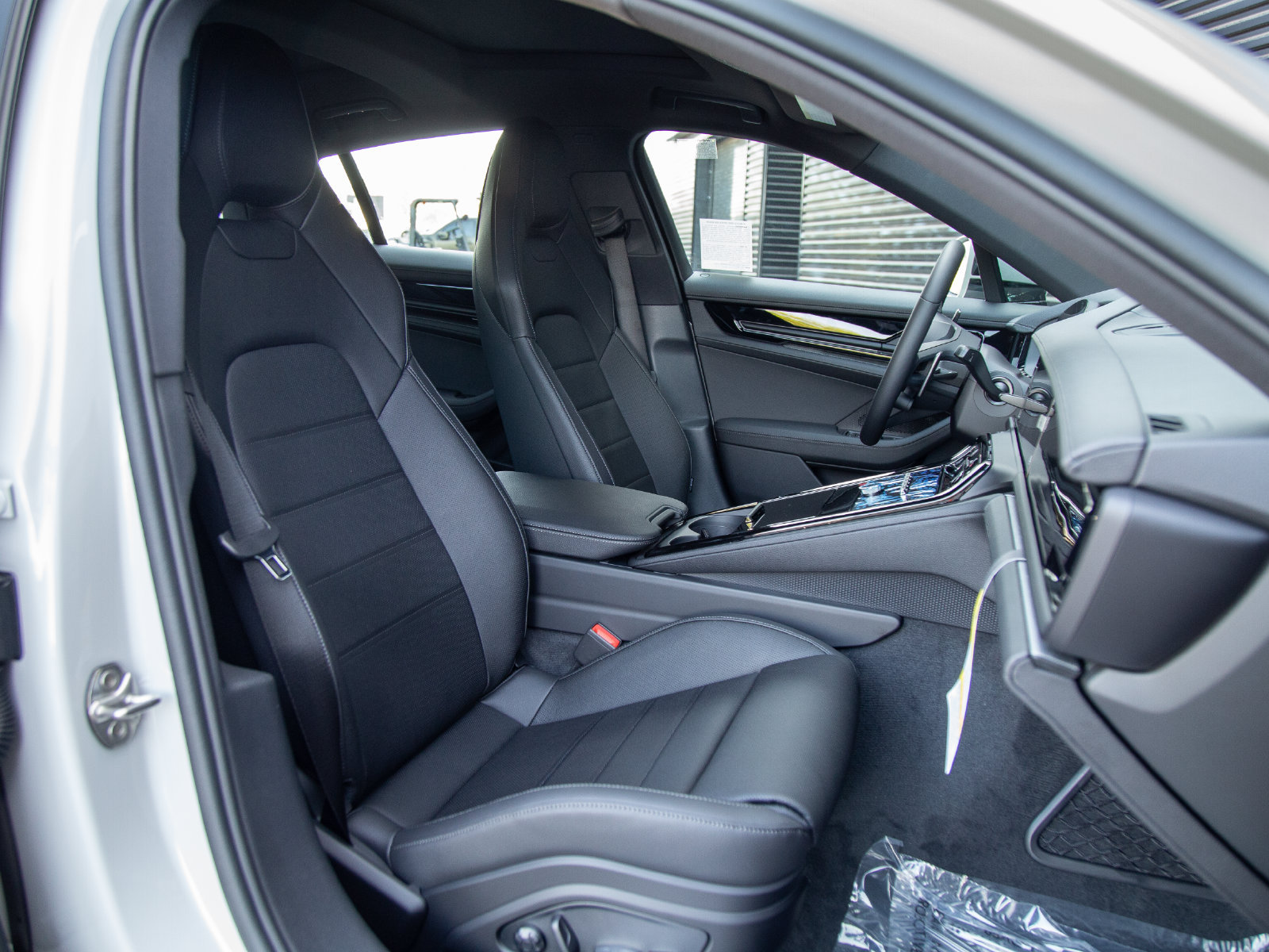 New 2026 Porsche Panamera RWD image 25