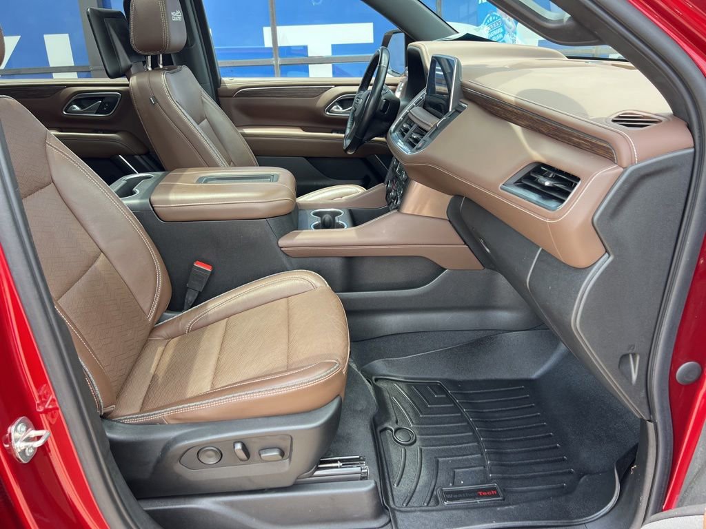 Used 2021 Chevrolet Suburban High Country w/ Premium Package AWD/4WD image 13