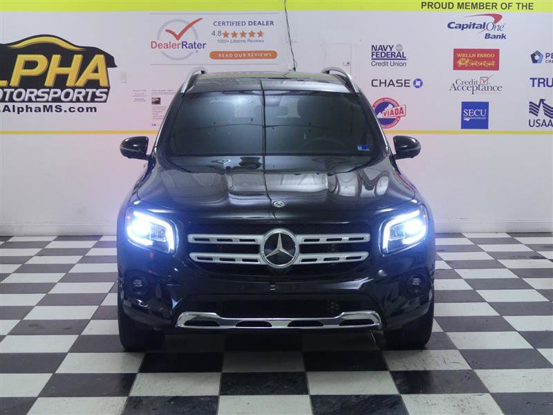 Used 2022 Mercedes-Benz GLB 250 GLB 250 w/ Premium Package Lite image 2