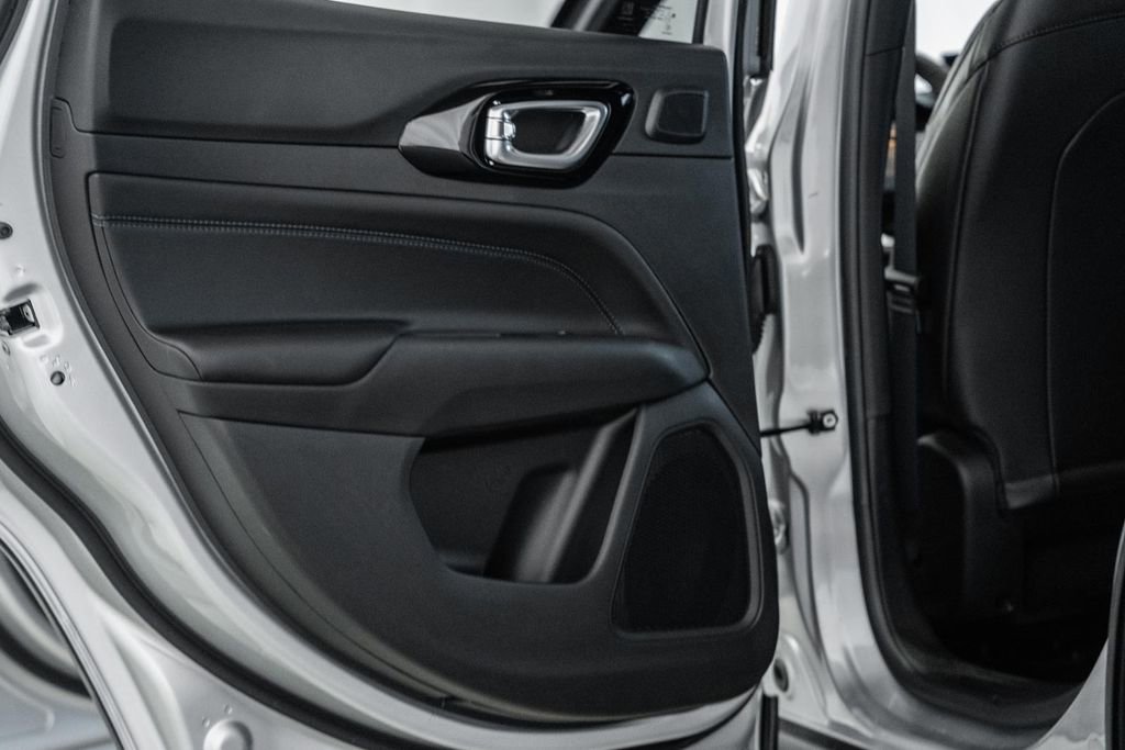 New 2025 Jeep Compass Limited w/ Sun & Sound Group image 33
