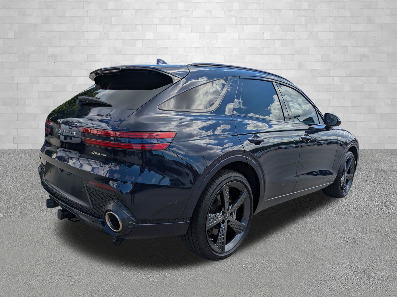 Certified 2022 Genesis GV70 3.5T Sport w/ Sport Prestige Package AWD/4WD image 2