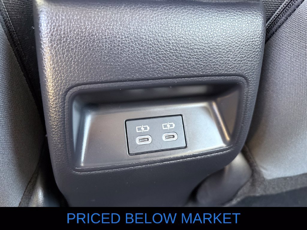 Used 2025 Toyota Corolla LE FWD image 9