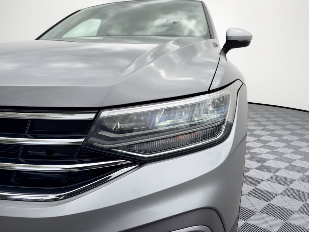 Used 2024 Volkswagen Tiguan SE FWD image 12
