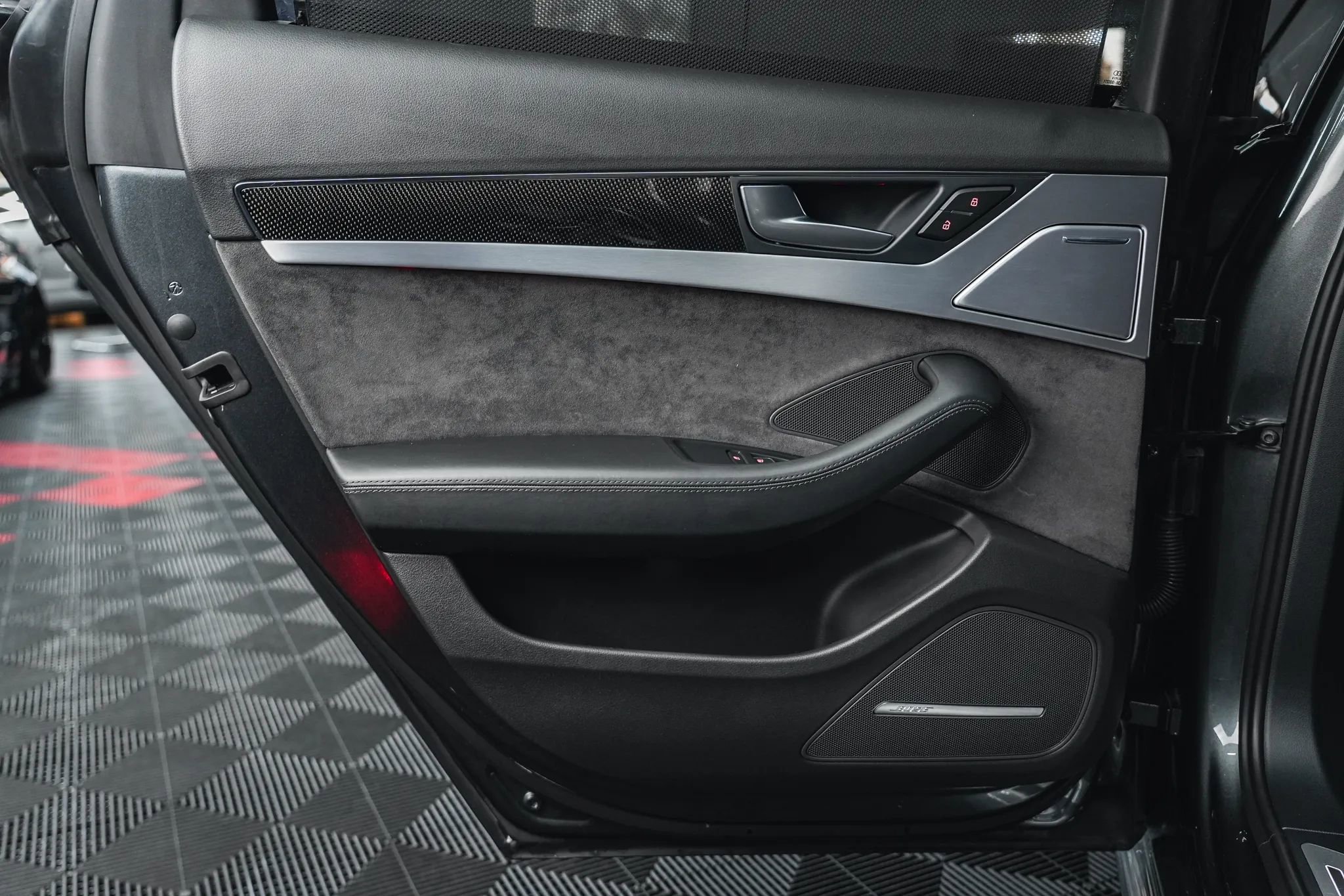 Used 2017 Audi S8 Plus image 45