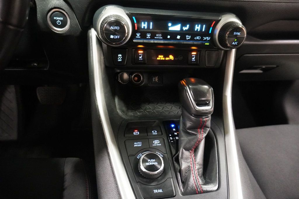 Used 2023 Toyota RAV4 SE w/ Weather & Moonroof Package image 13