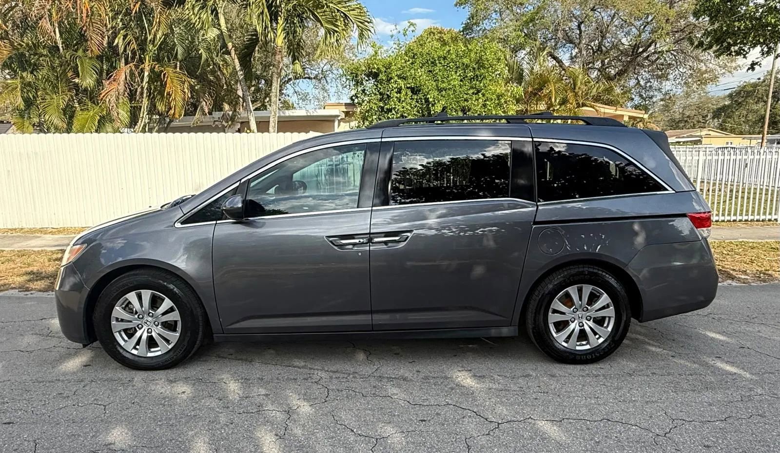 Used 2016 Honda Odyssey SE image 3