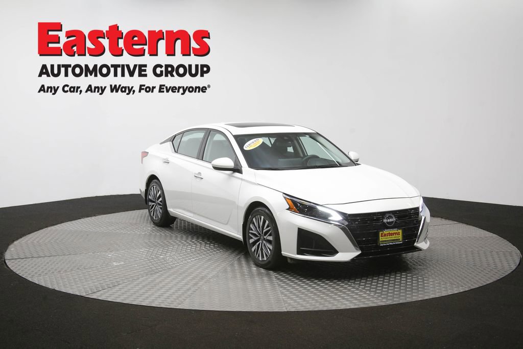 Used 2024 Nissan Altima 2.5 SV w/ SV Premium Package FWD image 50
