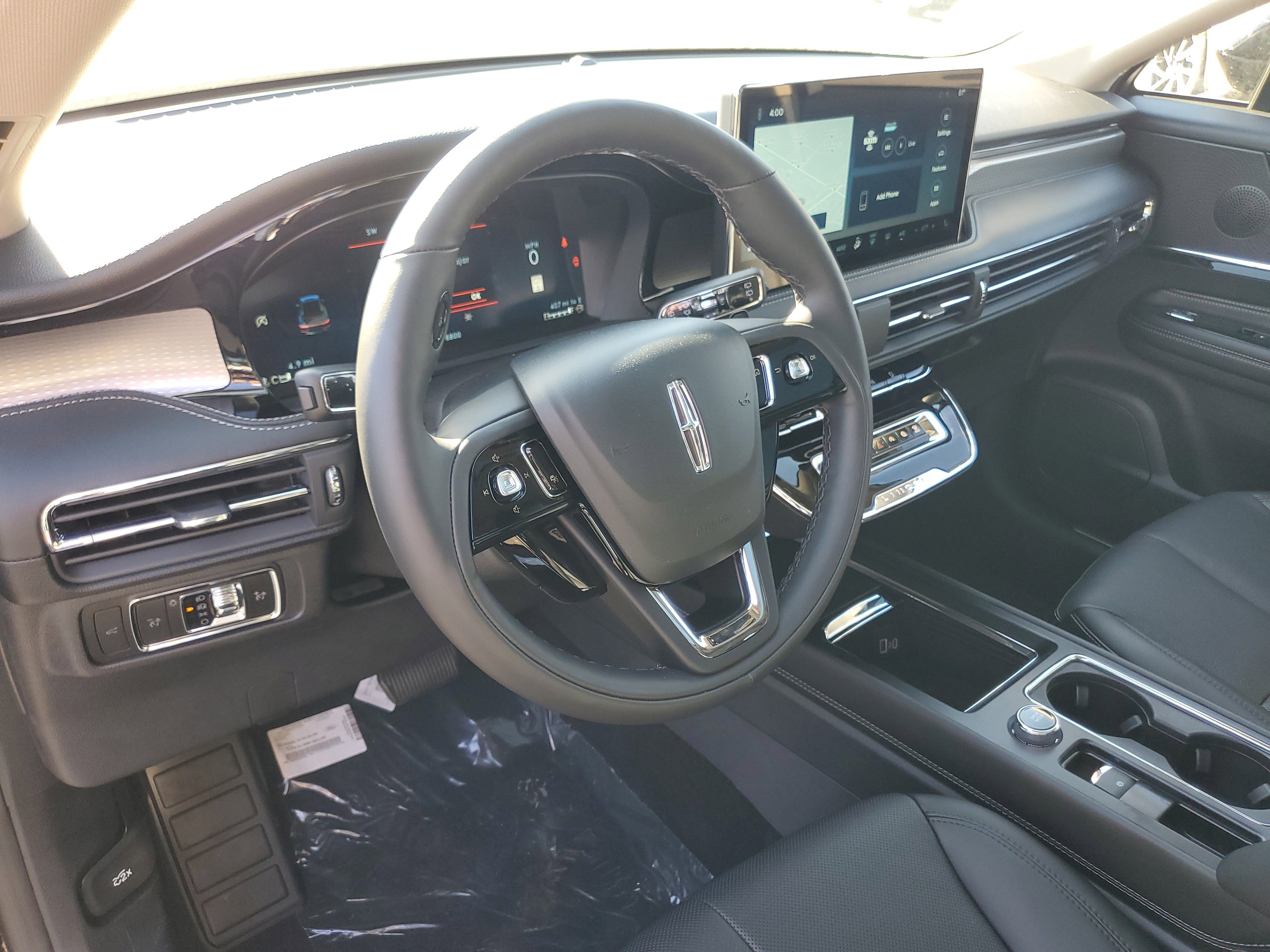 New 2025 Lincoln Corsair Reserve image 13